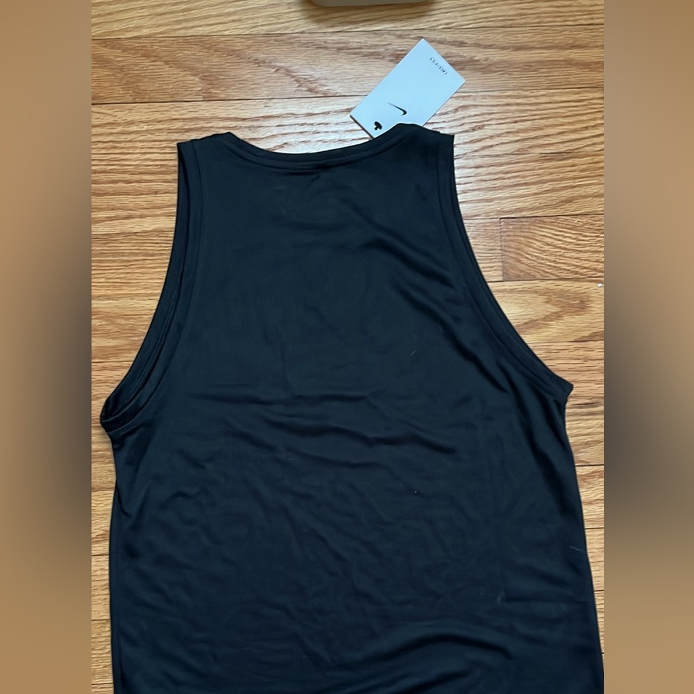 Women’s Nike Tank Top - Picture 4 of 4